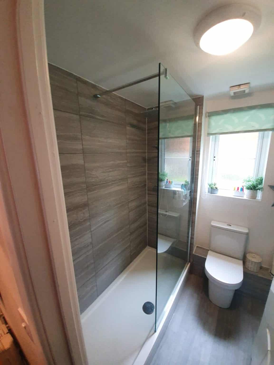 Replaced Leaking Shower Tray and Enclosure helpfulplumber.co.uk