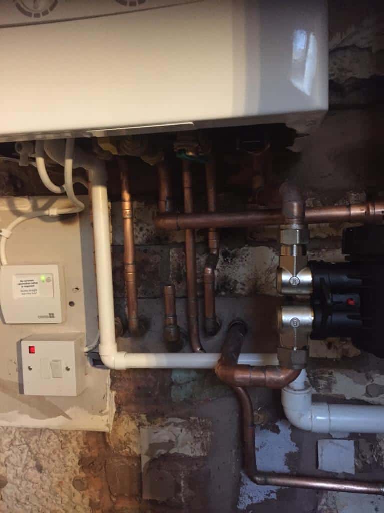 Baxi 836 Combi Boiler Install + Pipework helpfulplumber.co.uk