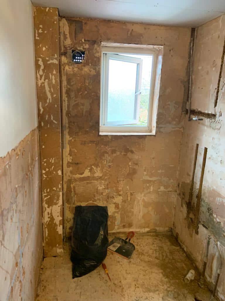 Bathroom refit for rental property in Bromsgrove helpfulplumber.co.uk